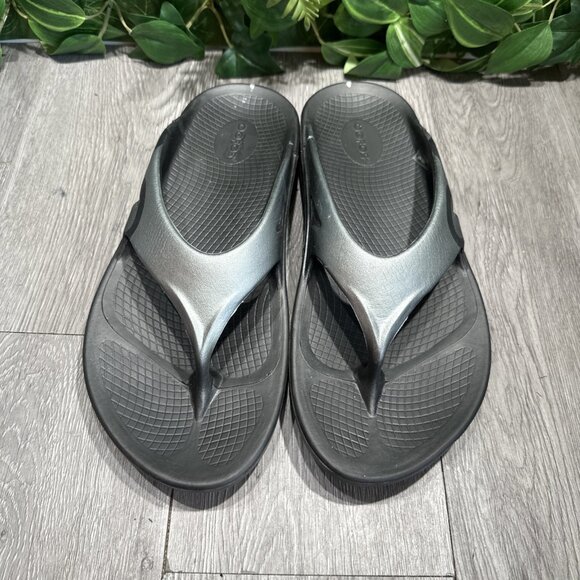 Oofos Men\'s OOriginal Sport Sandal Sz  10 Recovery Sport Slide Thong Gray Silver
